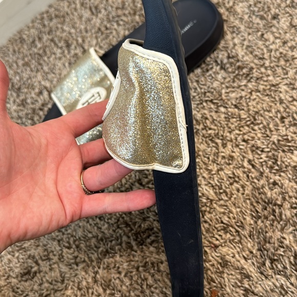 Woman’s size 9 Tommy Hilfiger slides - Picture 3 of 4